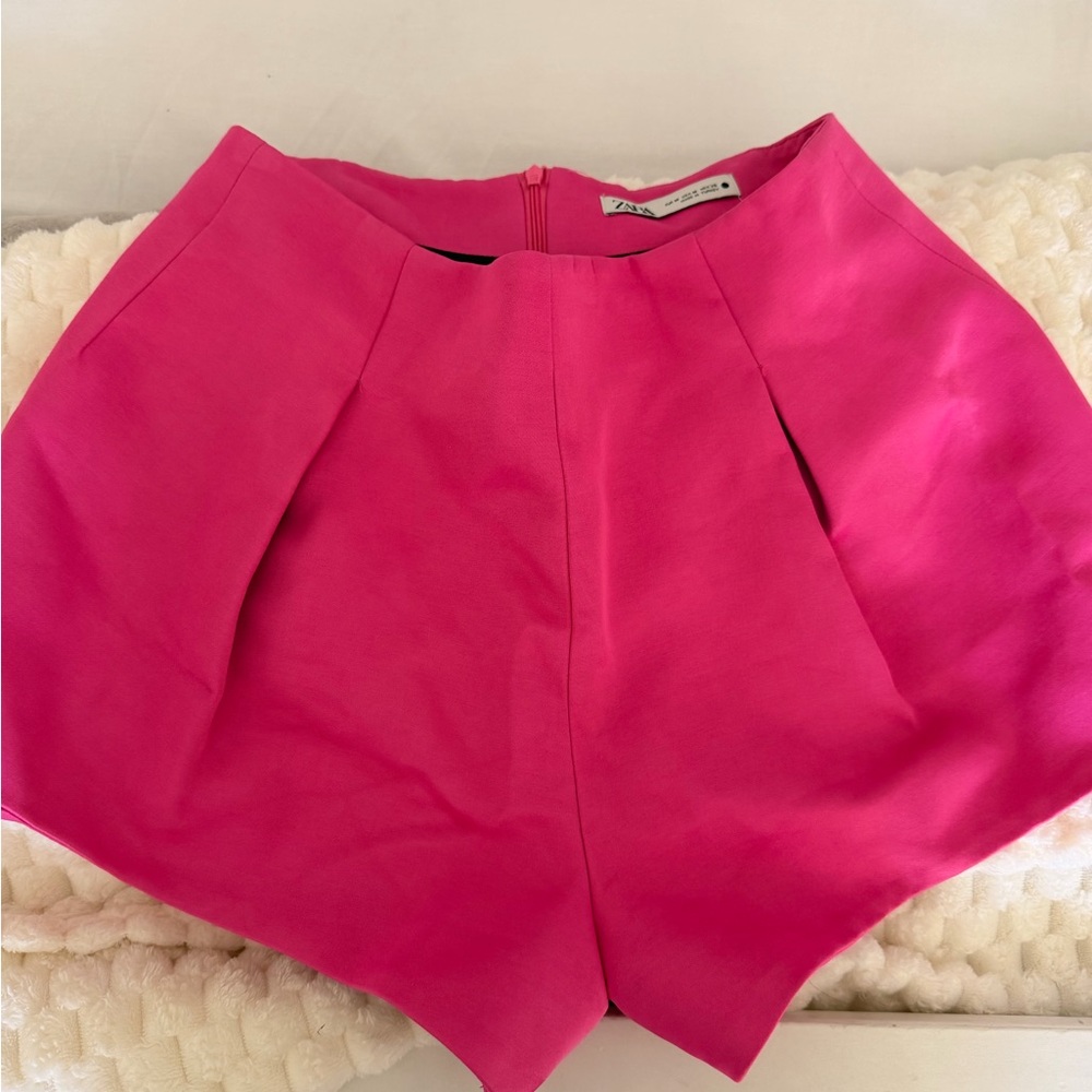 Zara High-Waist Hot Pink Pleated Women’s Shorts